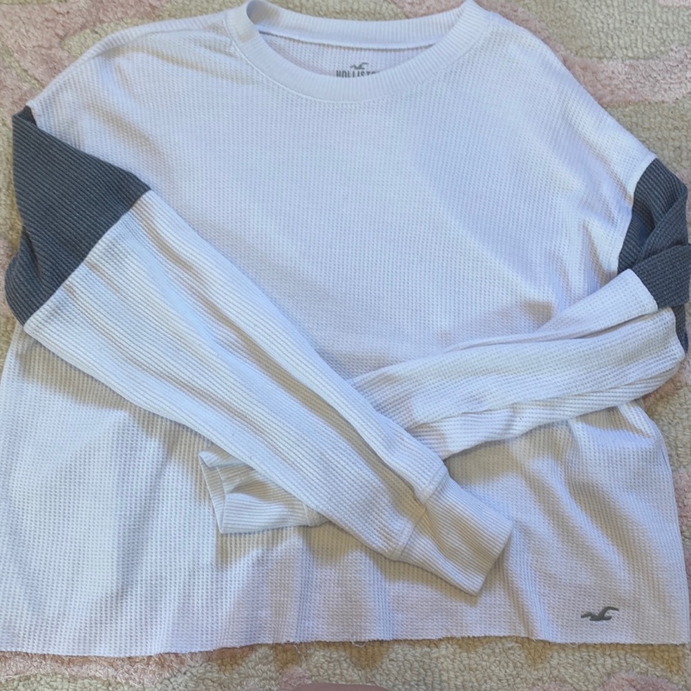 hollister sweatshirt